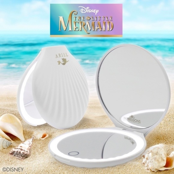 ARIEL SEASHELL COMPACT MIRROR